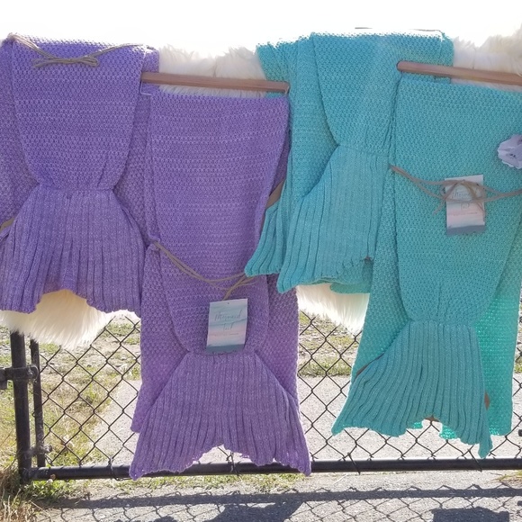 NWT Mermaid Tail knit Throw - Picture 3 of 8